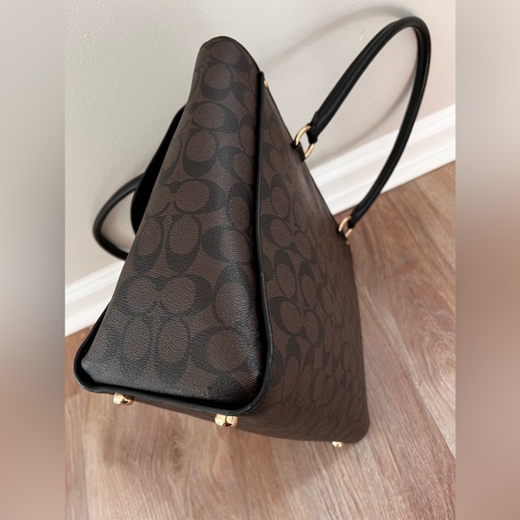 Coach Avary Tote In Signature Canvas  Handbag - Picture 7 of 15